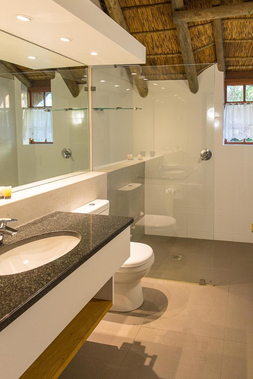 Coral Tree Cottages Harkerville Extérieur photo