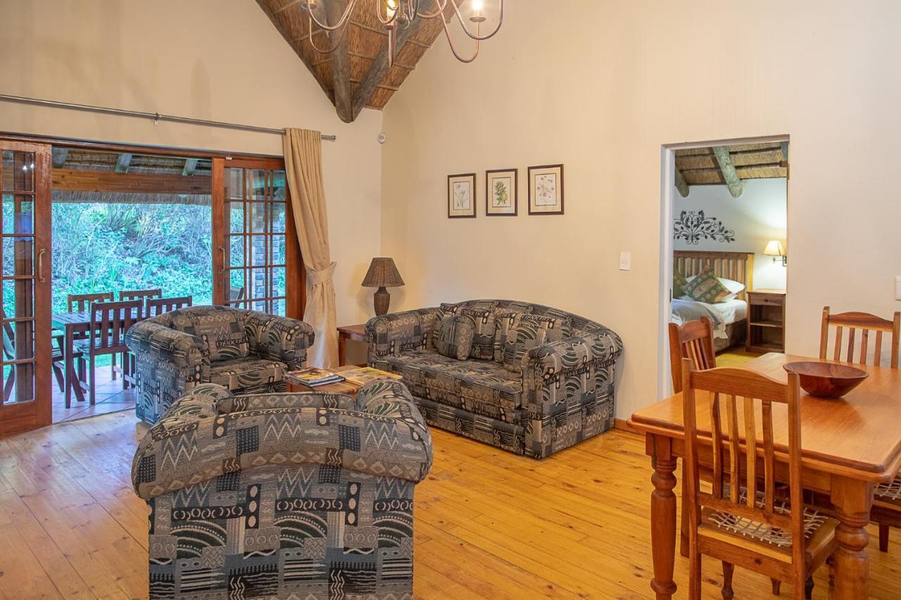 Coral Tree Cottages Harkerville Extérieur photo